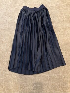 lululemon athletica Pleated Black Midi Skirt